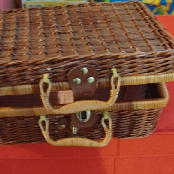 Other - Wicker Picnic Basket with Handles